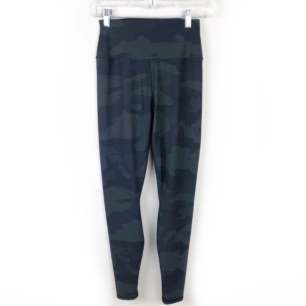 Stylish Alo Black Camouflage Women's Leggings